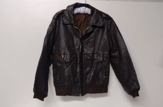 Mens leather jacket, size 40". Shipping Group (A).