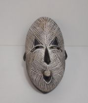 African origin tribal mask, approx 30cm. Collection only.