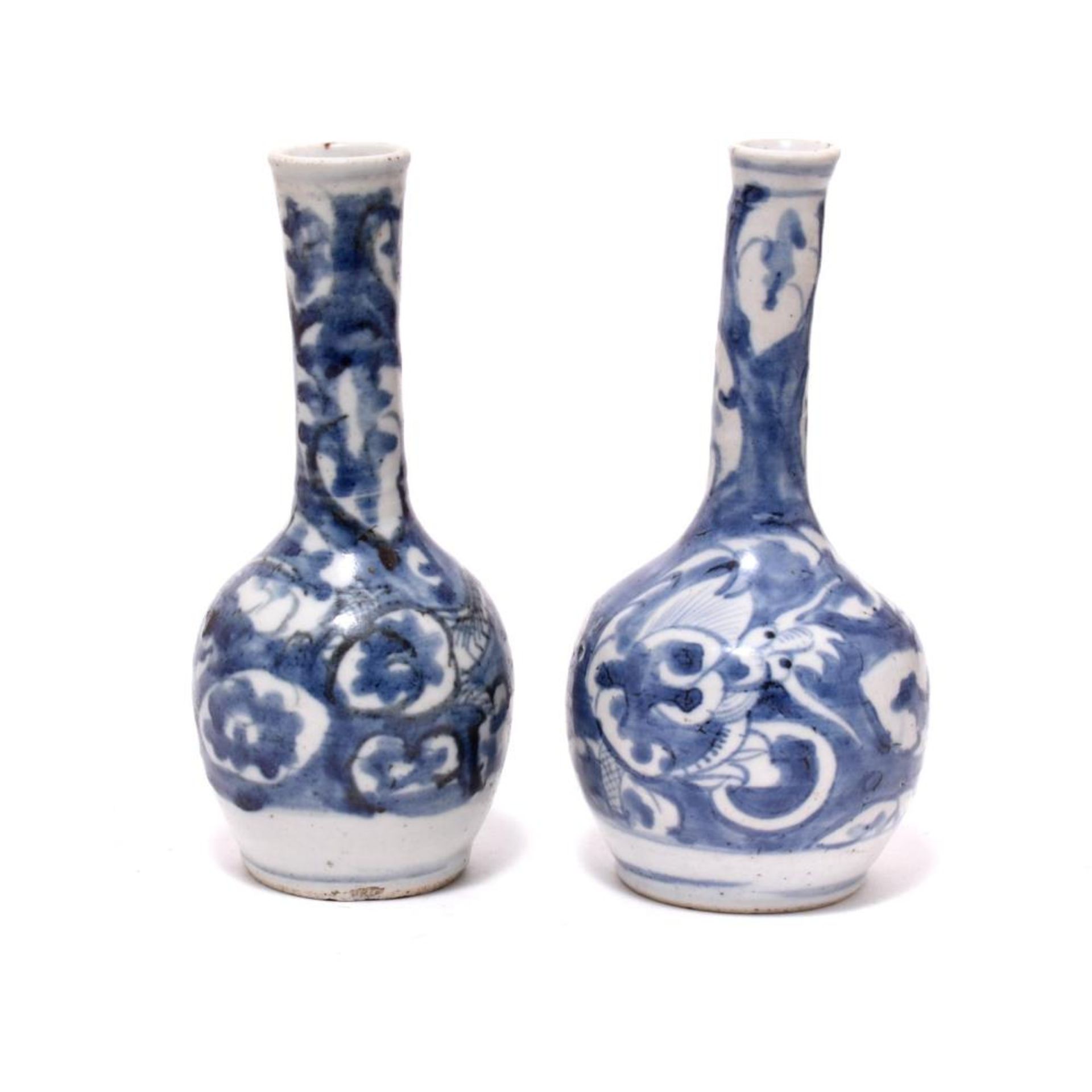 Zwei Flaschenvasen. China | Porzellan, Blaudekor.