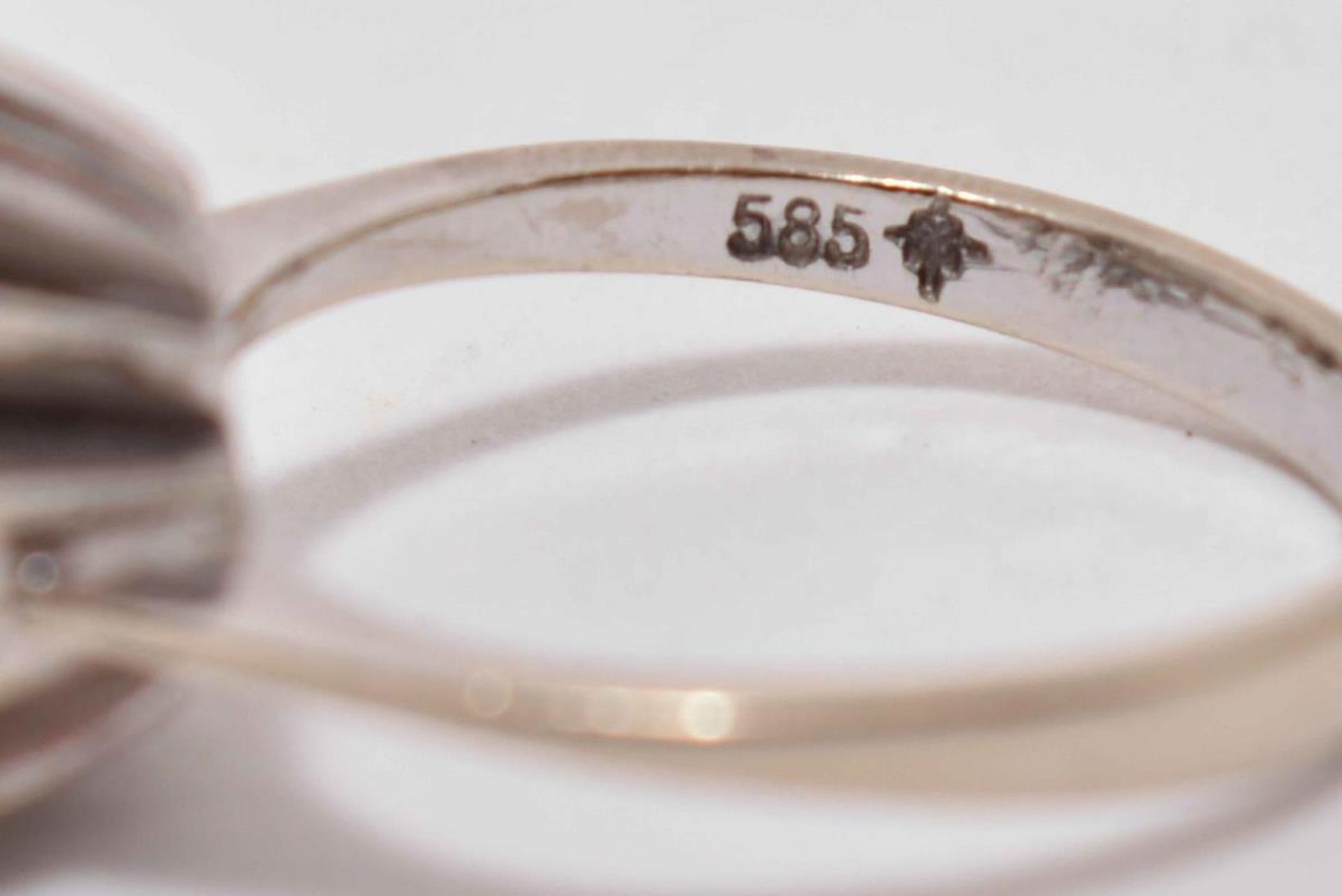 Ring. 14 K WG. Marke: 585. - Image 2 of 2