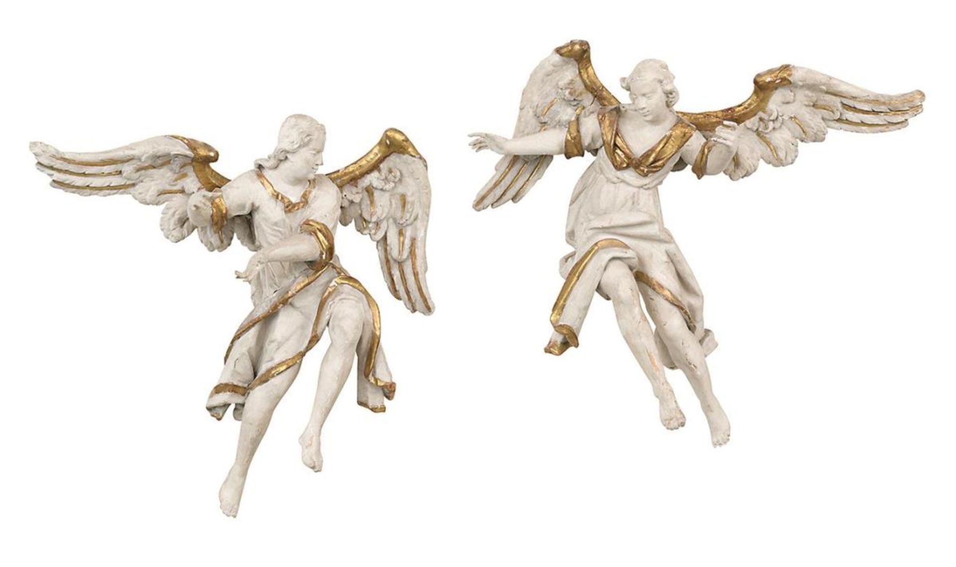 Ein Paar Engel. Süddeutsch, 18. Jh. | Holz, geschnitzt. Weiß und gold gefasst.