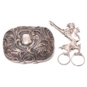 Dose und Zange. Wohl 18./19. Jh. | Silber, einmal innen vergoldet.