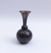 Kleine Ikora-Vase