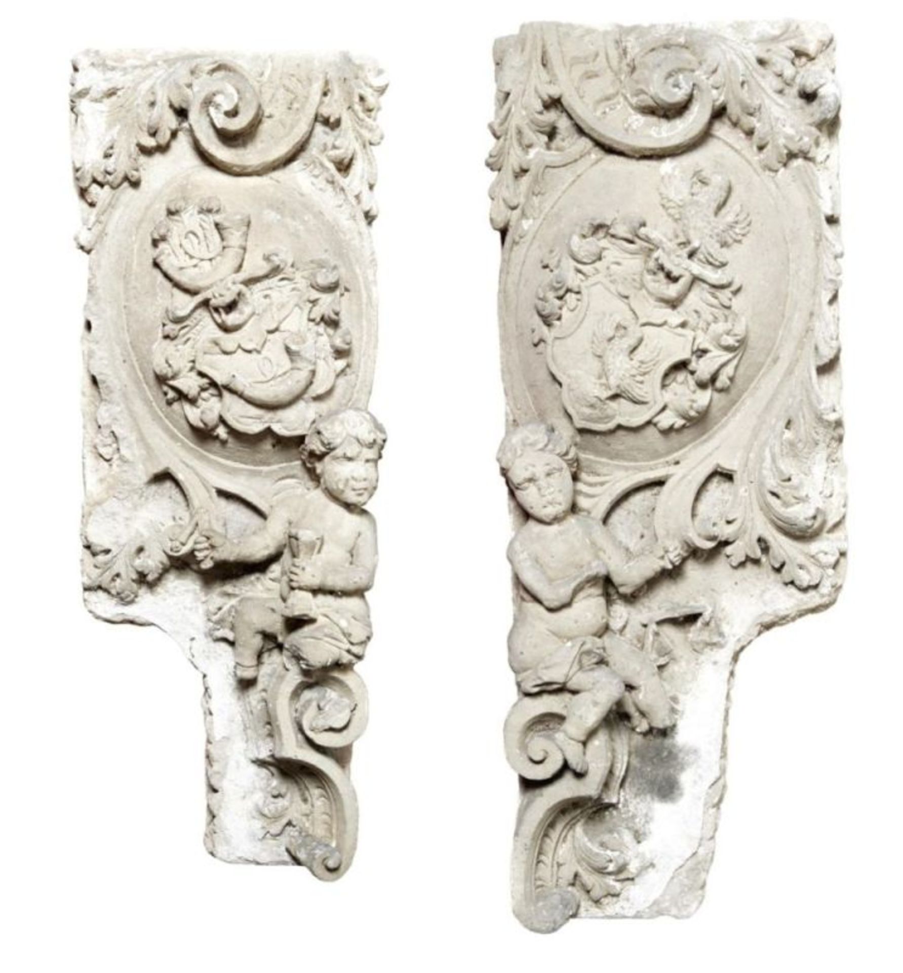 Zwei Wangen eines barocken Steinportals, 18. Jh.