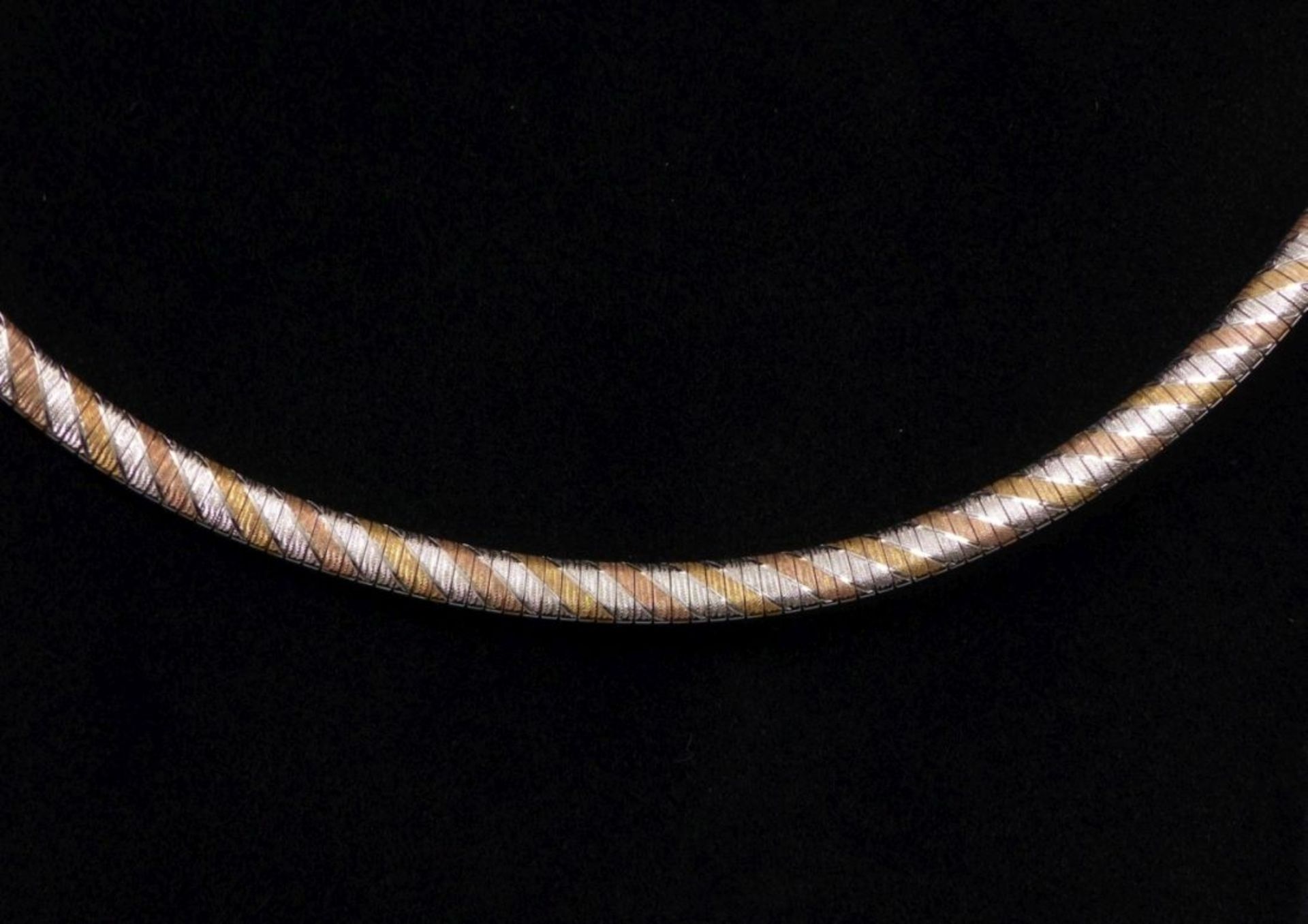 Tricolorcollier, 2. H. 20. Jh.