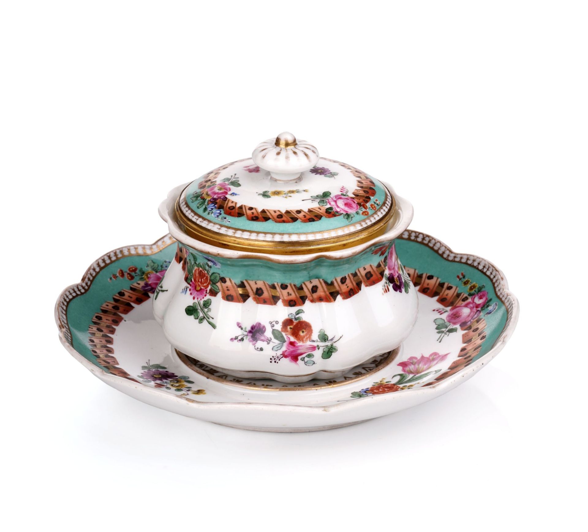 Unikales Tintenfass mit Présentoir mit feiner Blumenmalerei. Meissen. Um 1860.