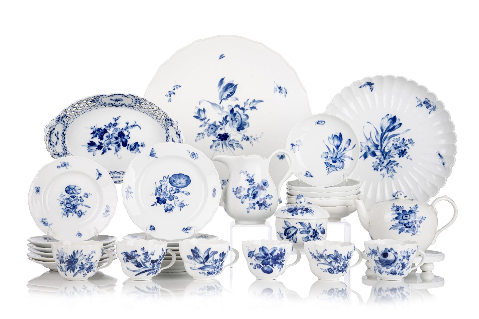 Kaffee-Teilservice "Blaue Blume und Insekten" für sechs Personen. Meissen. 1850/60–1923/1934– 1947.