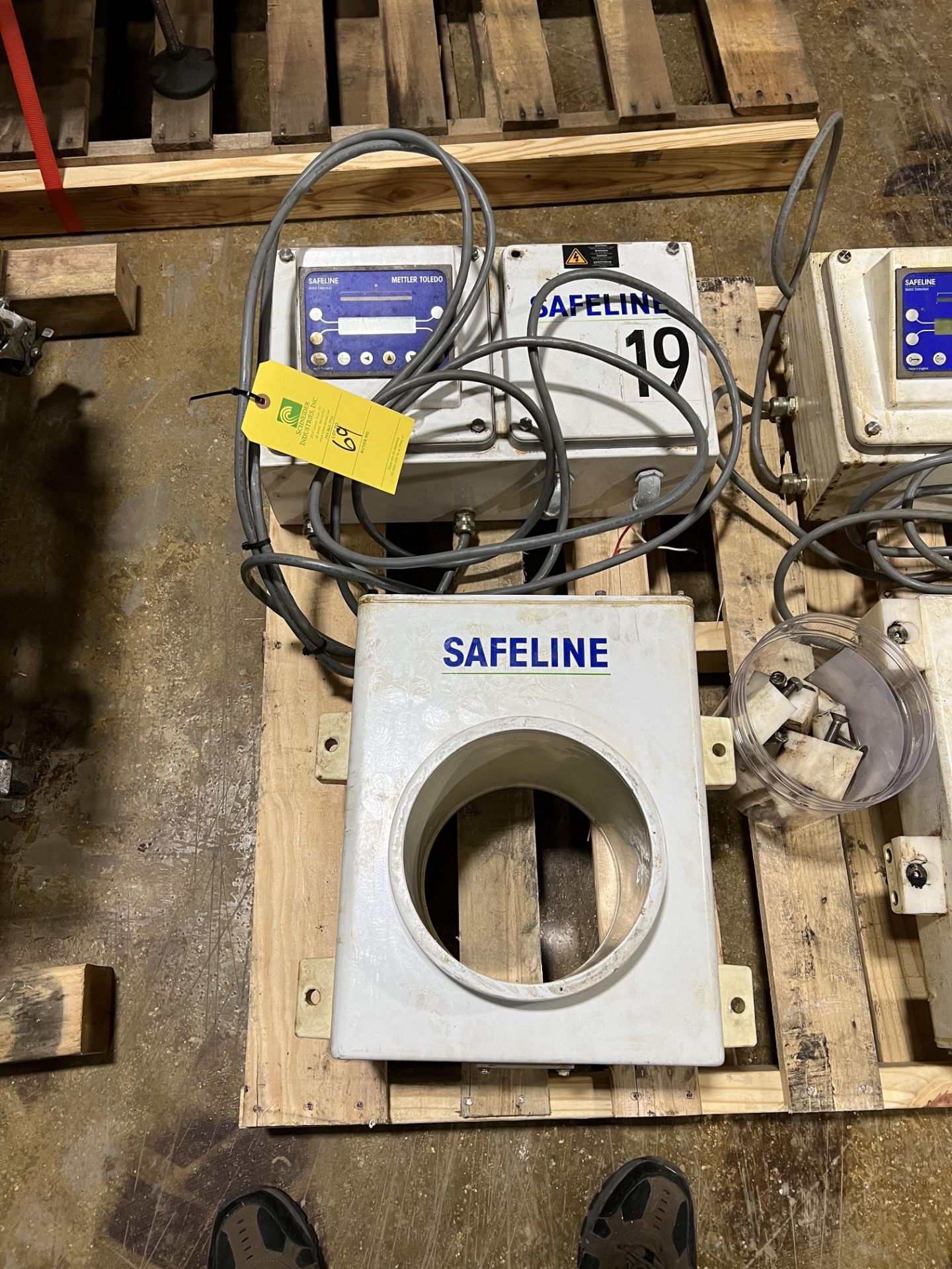 Safeline Flow Through Metal Detector, Rigging/Loading Fee: $35 - Image 2 of 2