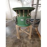 24" Shaker, Russell, Model #30224, S/N #HP130, Comes W/ Screens & Decks