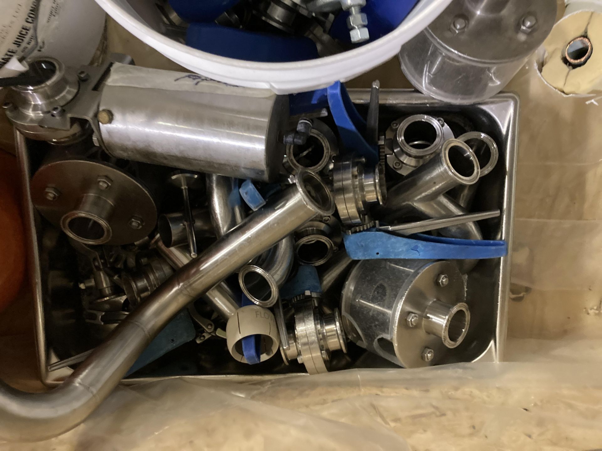 LOT OF CRATE, tri-clover clamps, butterfly valves, RTD probes, sample valves, pressure gauges, - Image 8 of 11