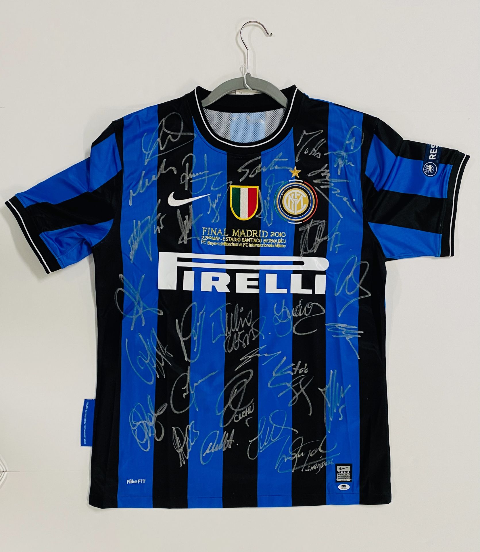 Inter Milan 2010 Champions League winners signed jersey