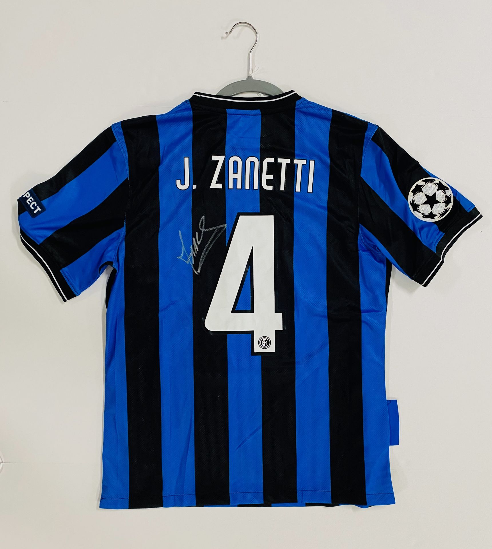 Inter Milan 2010 Champions League winners signed jersey - Image 2 of 3