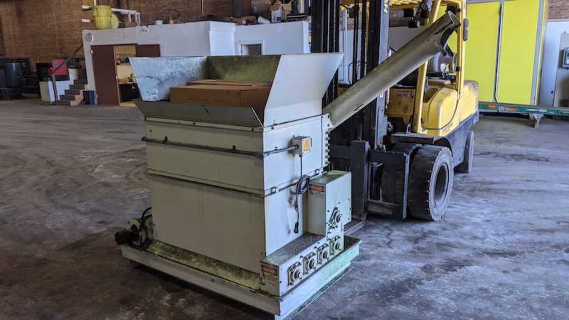 (Located in Zion, IL) MCT 50 Used Puckmaster Briquetter, Panelview 550 Control - Image 7 of 9