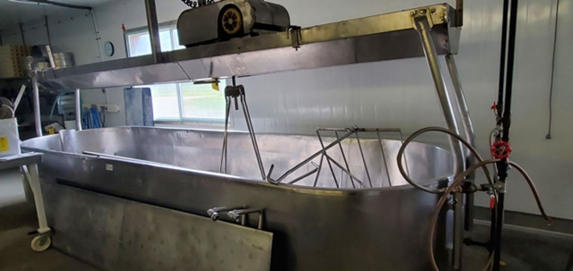 4000L Cheddar Vat with agitator and curd mixer, dimple plate and utensils