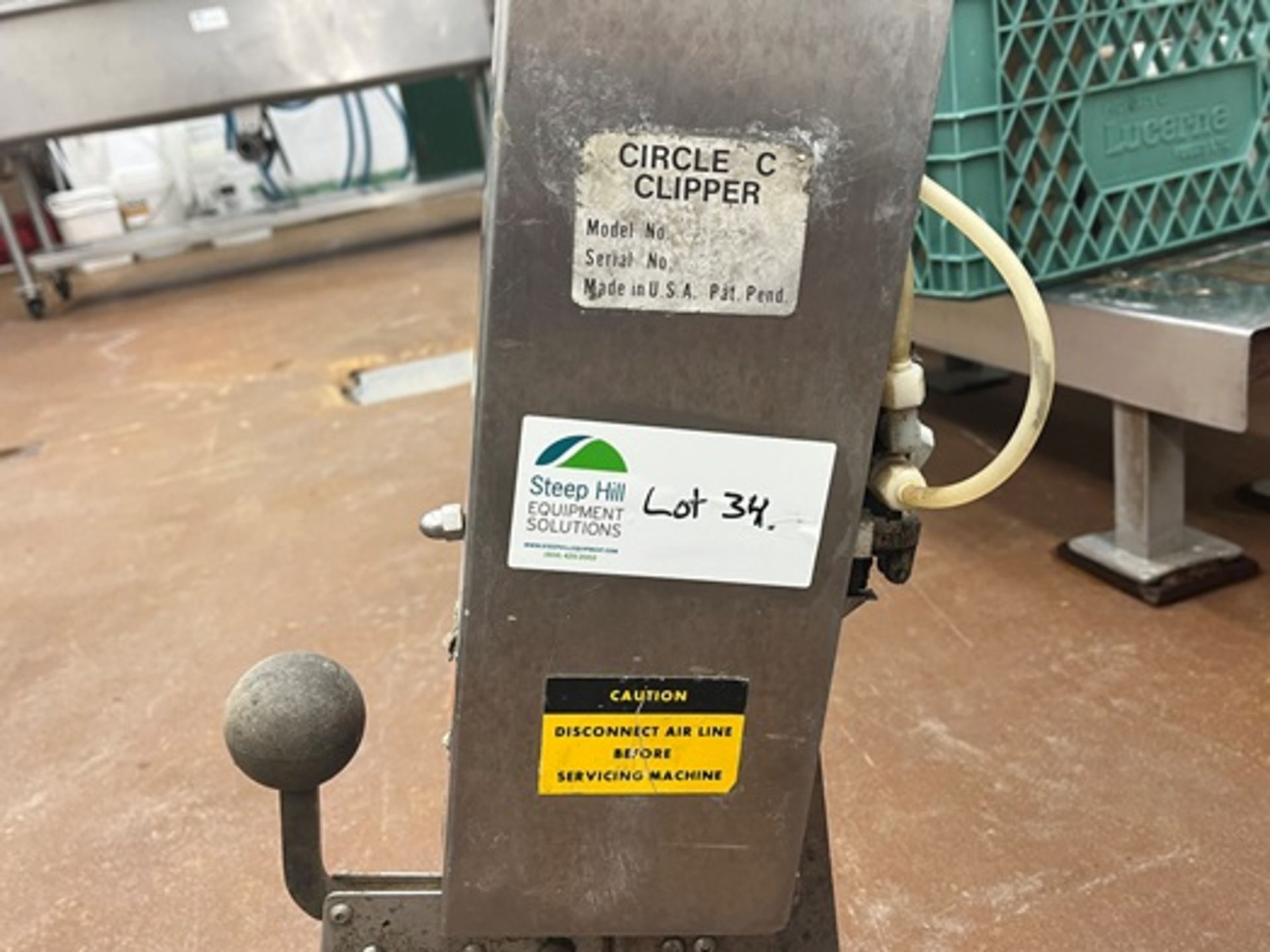 Circle C Manual Clipper, model CFA3100, serial 019 - Image 3 of 7