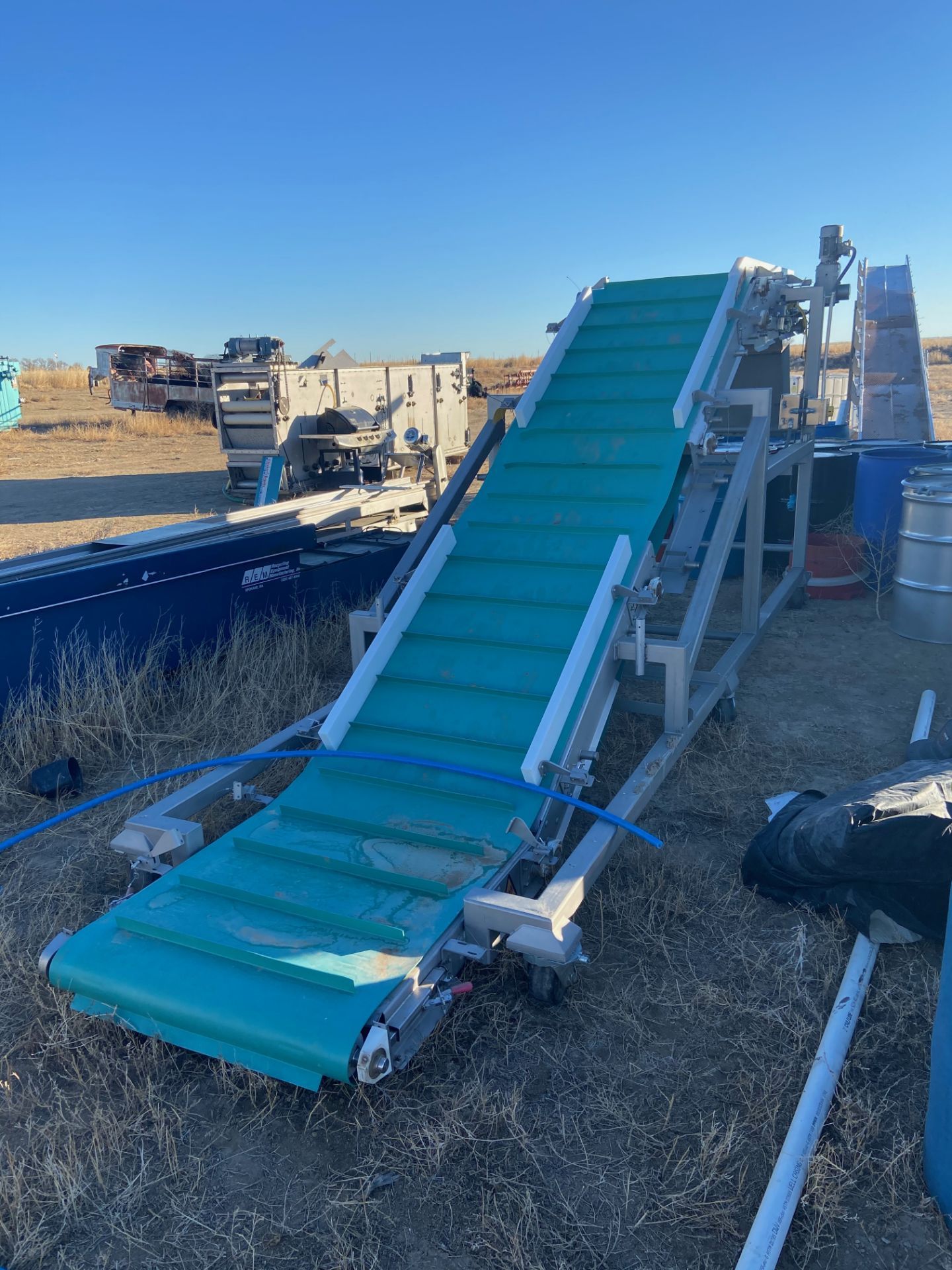 (Located in McClave, CO) Cleated Z Conveyor, 82” Tall x 19’ 6” Long x 60” Wide - Image 4 of 5