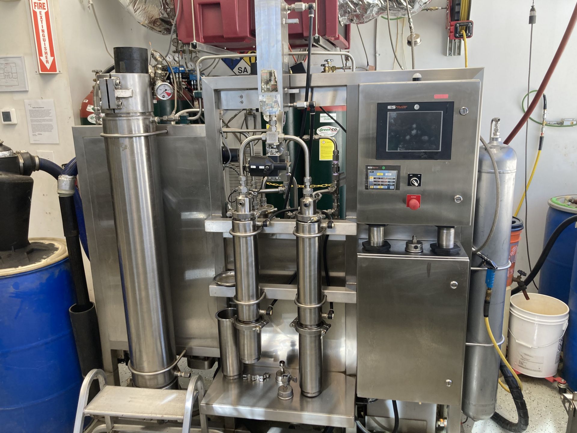 (Located in Evergreen, CO) 20 liter IES Supercritical CO2 Extractor, Includes Hydraulic Pack and