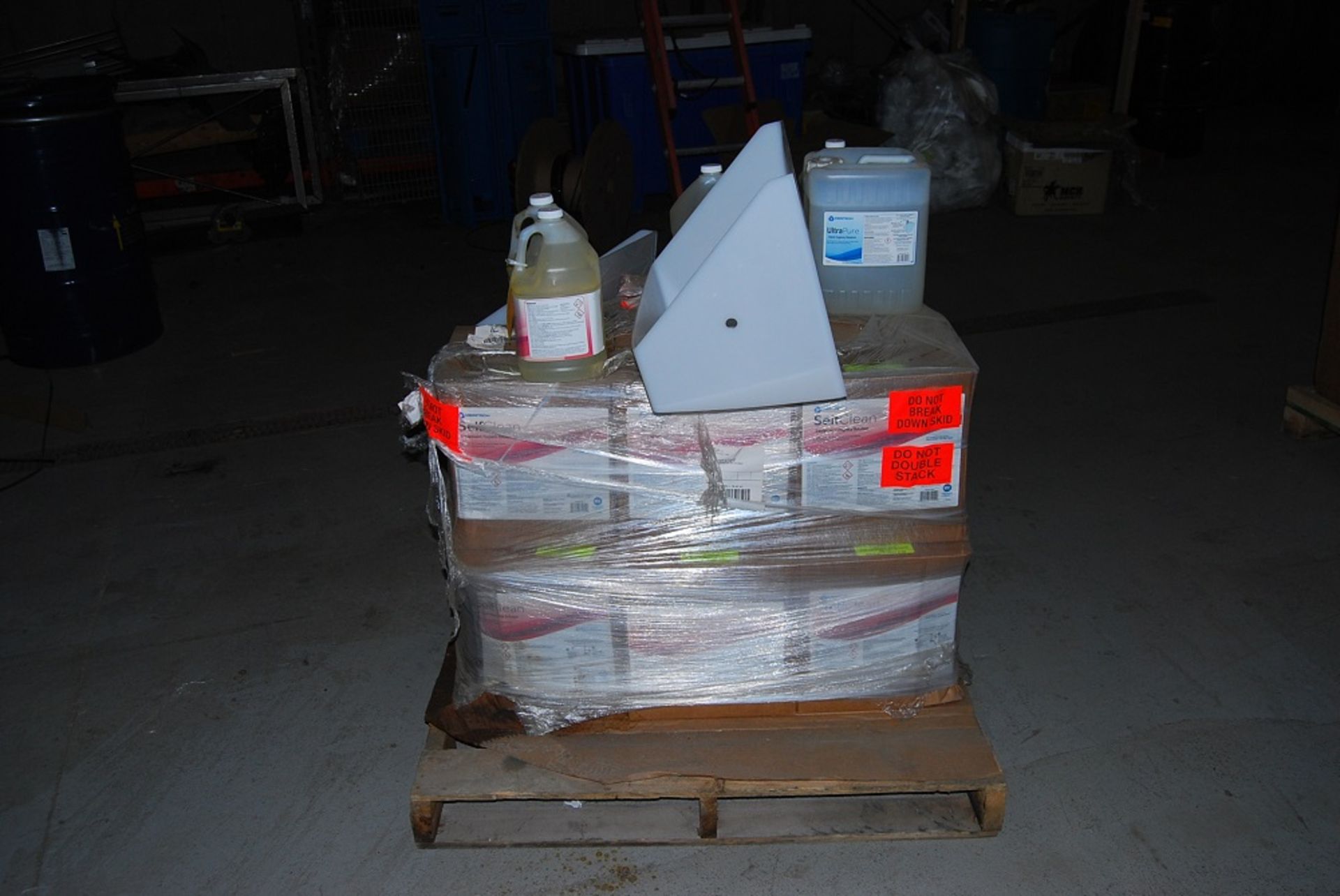 Pallet Of Cleaning Solution For Above Hand Cleaners - Image 3 of 4