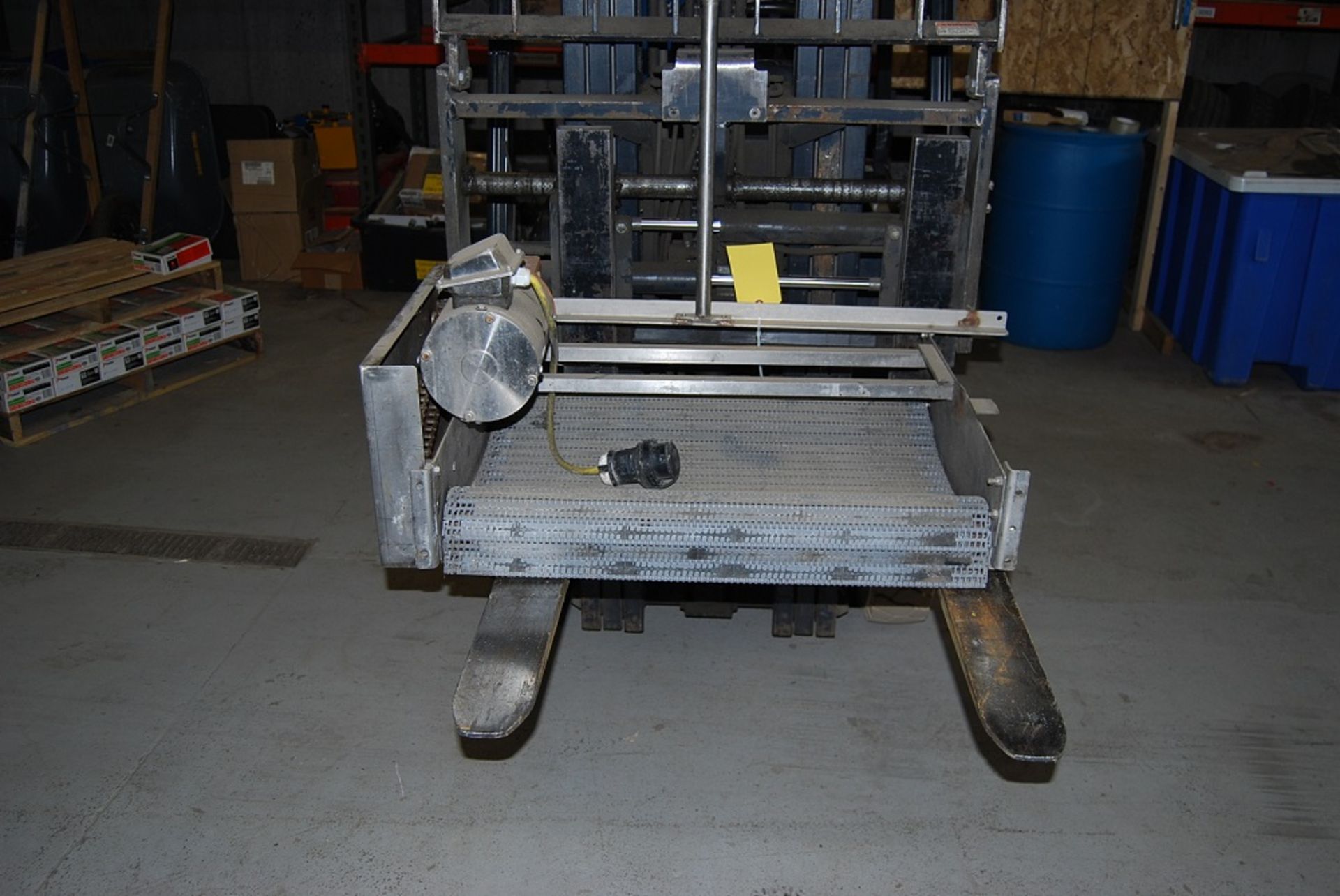 Conveyor 2' long x 30" wide chain, 1 leg, 480 volt motor 36" elevation with adjustable leg