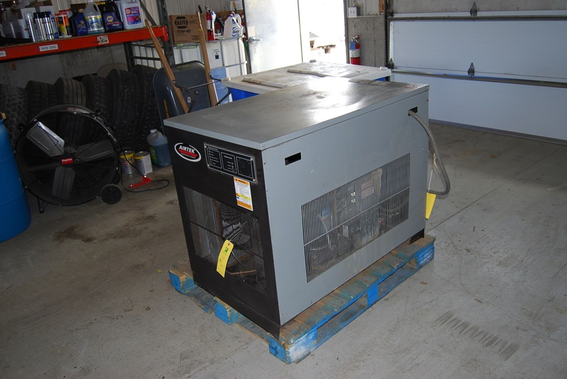 Airtek Air Dryer, Model: DA500, SN: 11C-D010820, 460 volts 3 phase, Foot print: 46" x 28" x 36" , P - Image 2 of 8