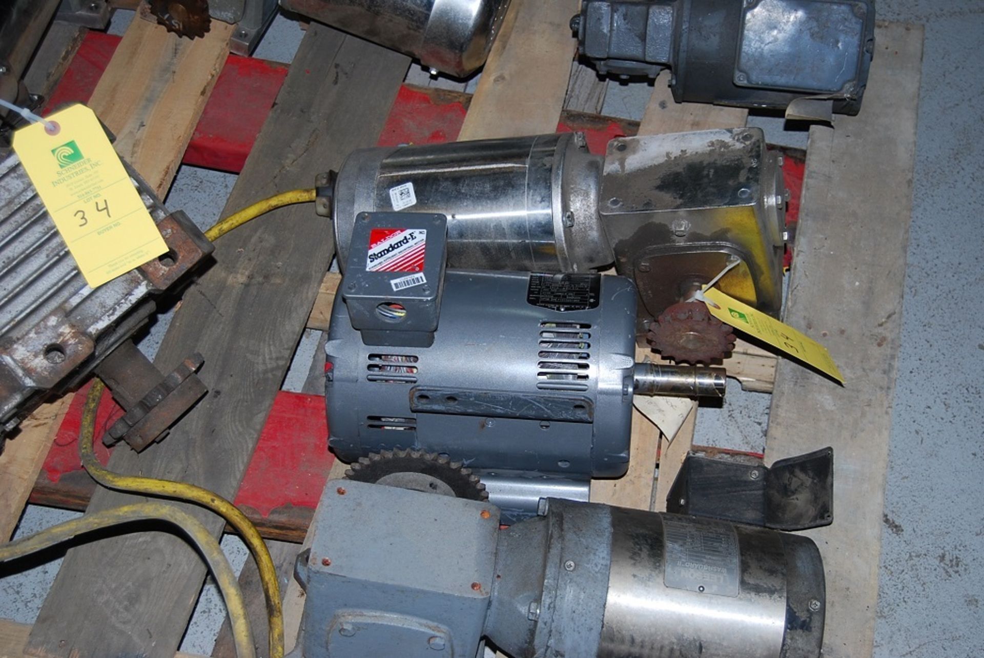 Pallet Of Miscellaneous Motors and Gear Boxes, Pallet: 40" x 48" x 20" tall - Image 6 of 6