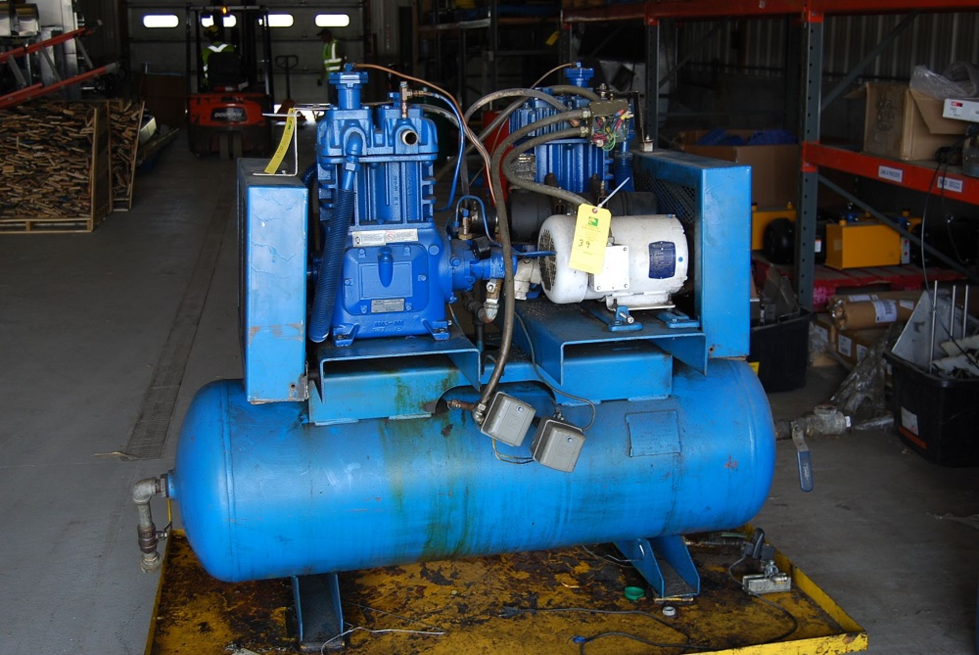 25 HP Quincy Air Compressor, Model: 325L 106, SN: 20080819-0027 with 5 hp Baldor motor,