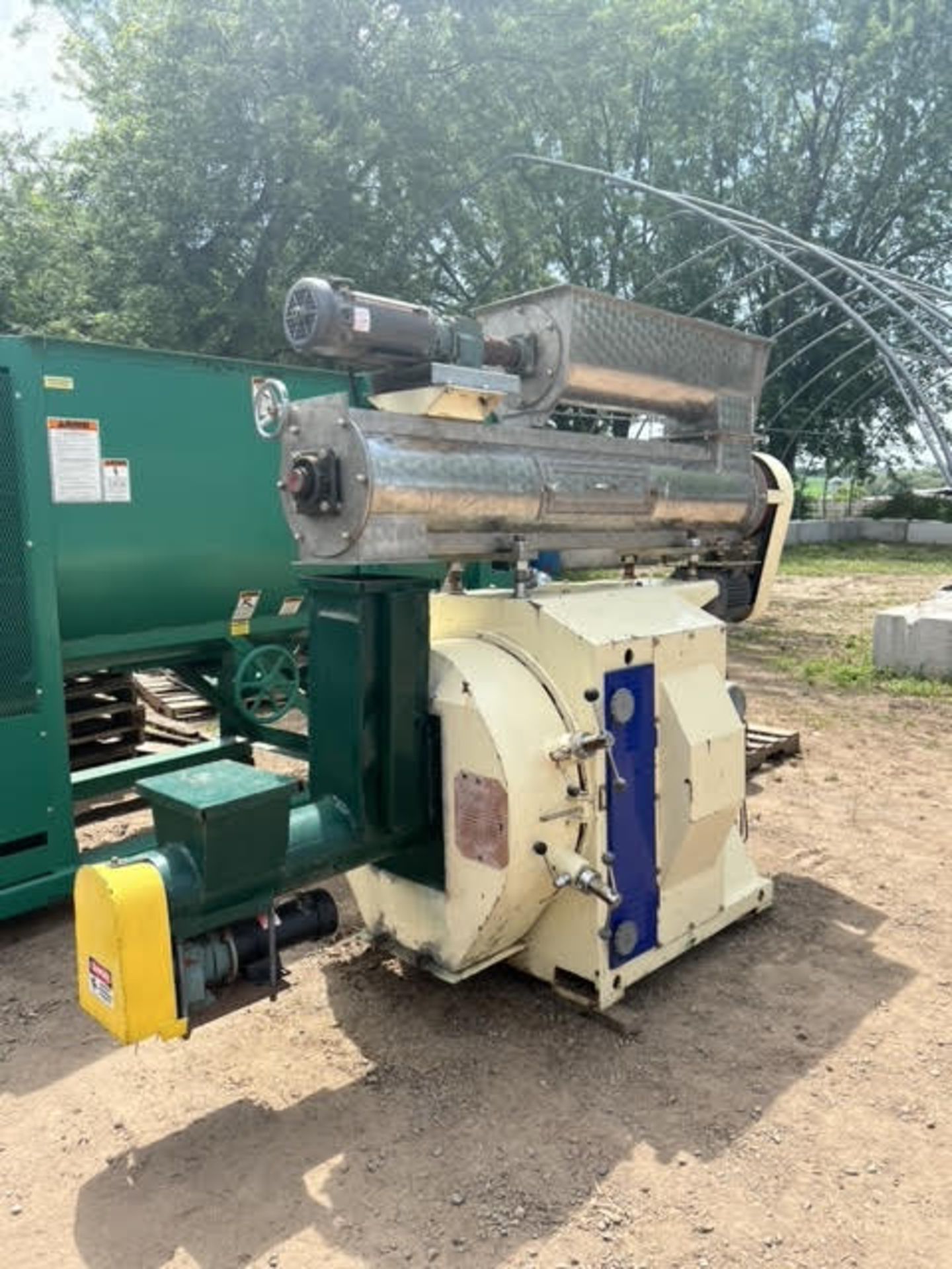 Located in Pierz, MN: Pellet Mill with feeder, conditioner and force feeder. Comes with a 150hp