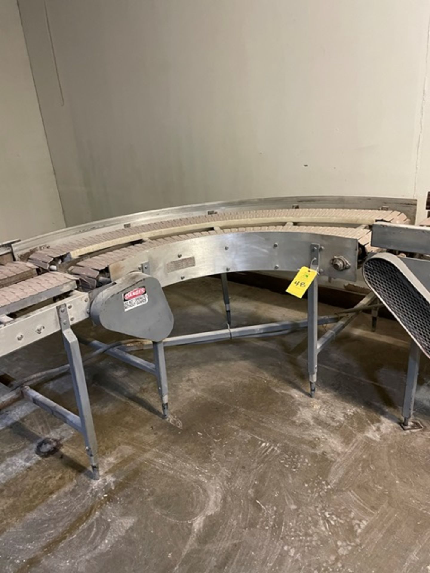 Motorized Corner Conveyor, 2-Track/32" x 72" Length