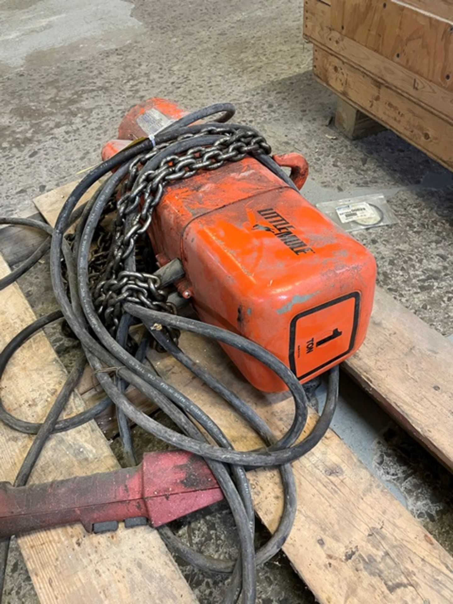 Little Mule 1 Ton Electric Chain Hoist w/Pendant Control - Image 2 of 2