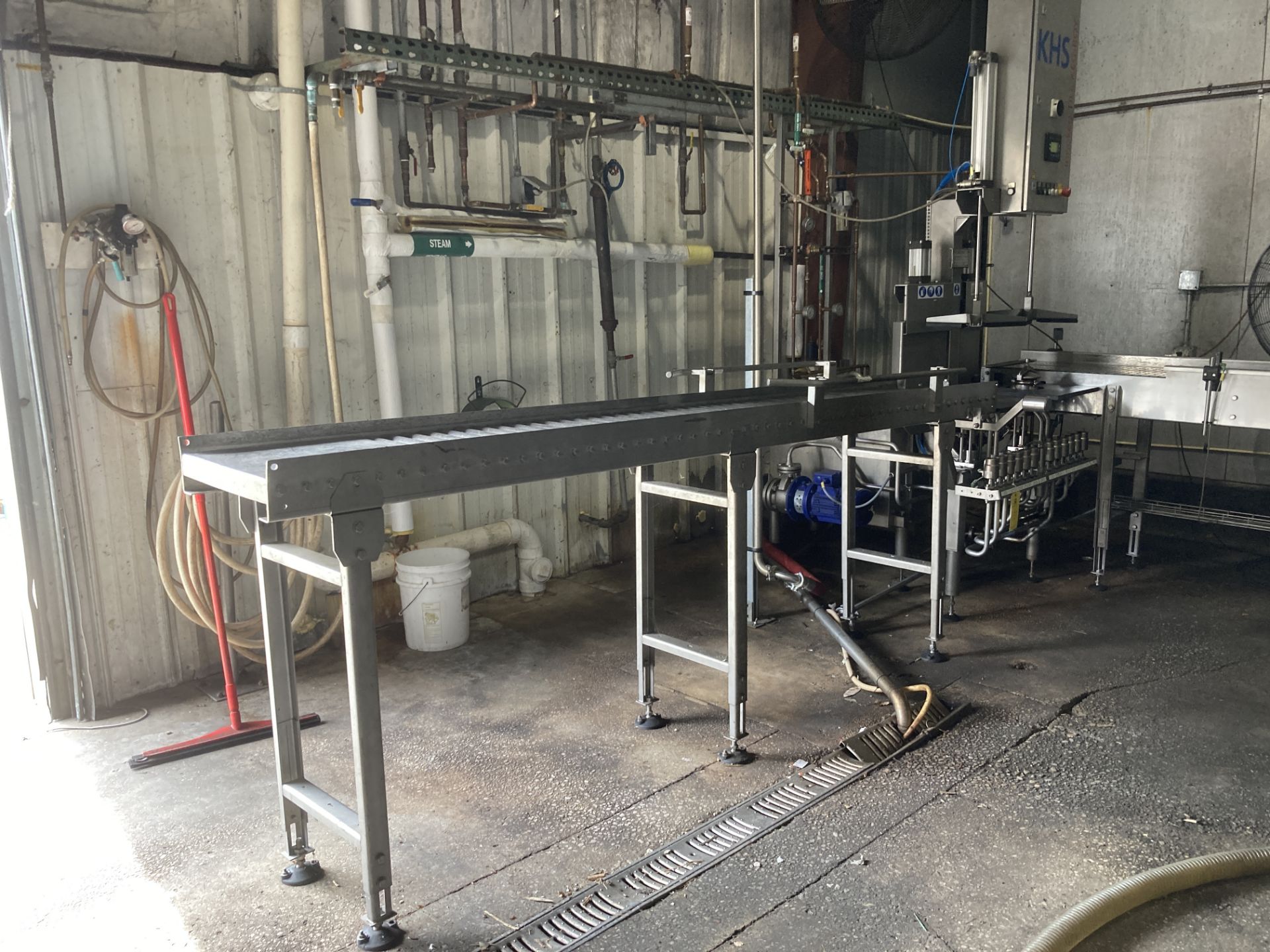KHS 2 station keg cleaner / filler with roller infeed conveyor with discharge conveyor, and keg - Image 4 of 9