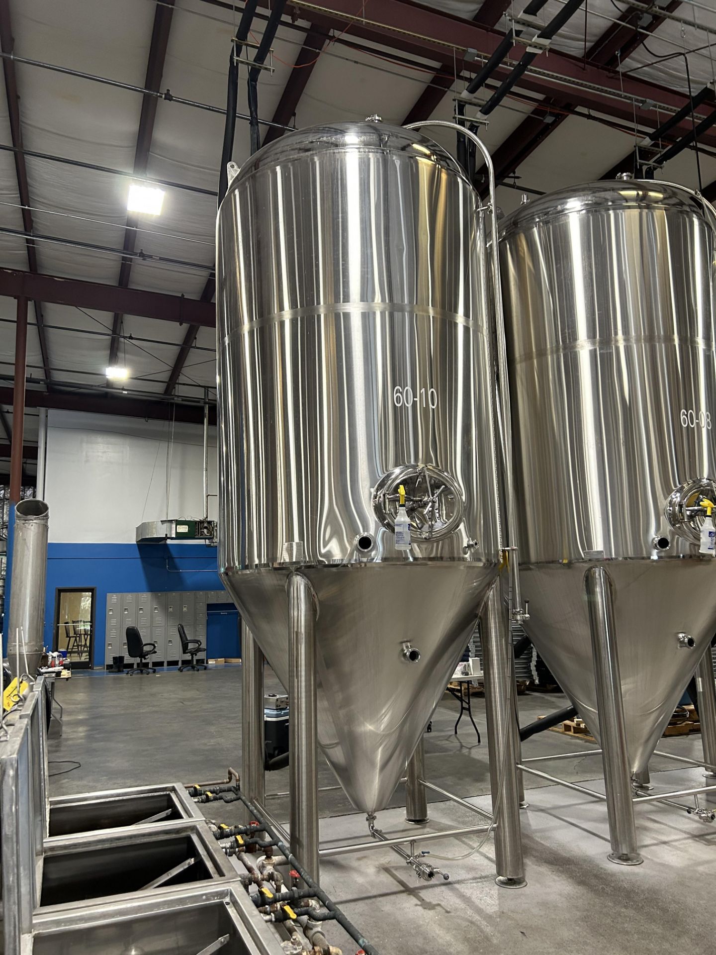 (1) 60 bbl Unitank / Fermenter TANK by Specific Mechanical, 25% Headspace, Sight Tube, - Image 2 of 5