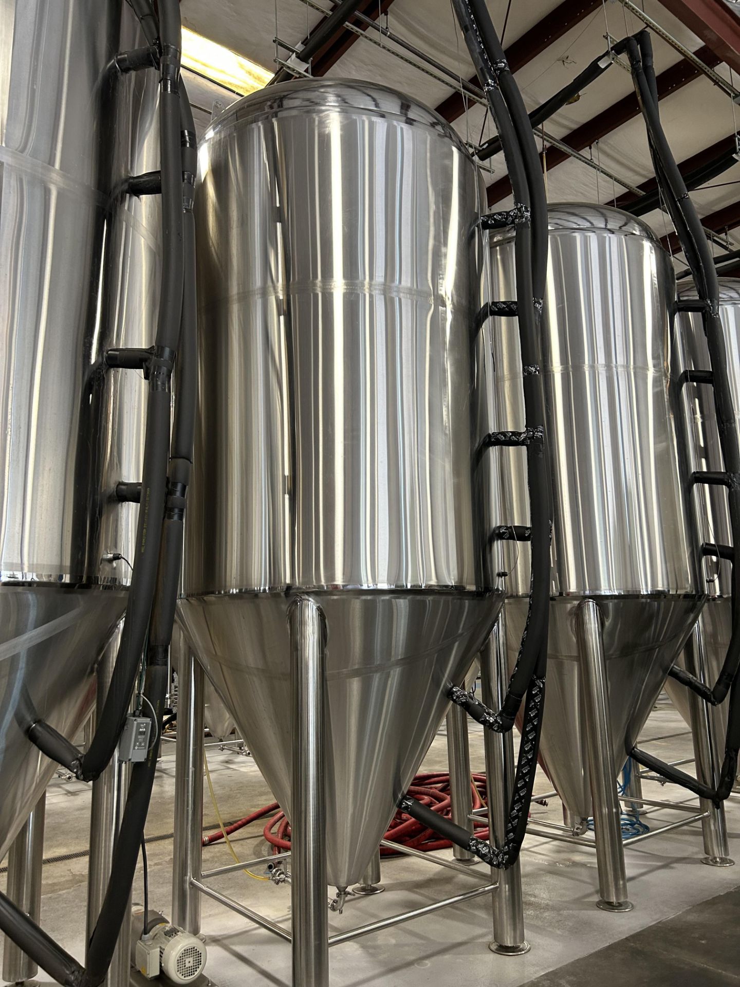 (1) 60 bbl Unitank / Fermenter TANK by Specific Mechanical, 25% Headspace, Sight Tube, - Image 4 of 4