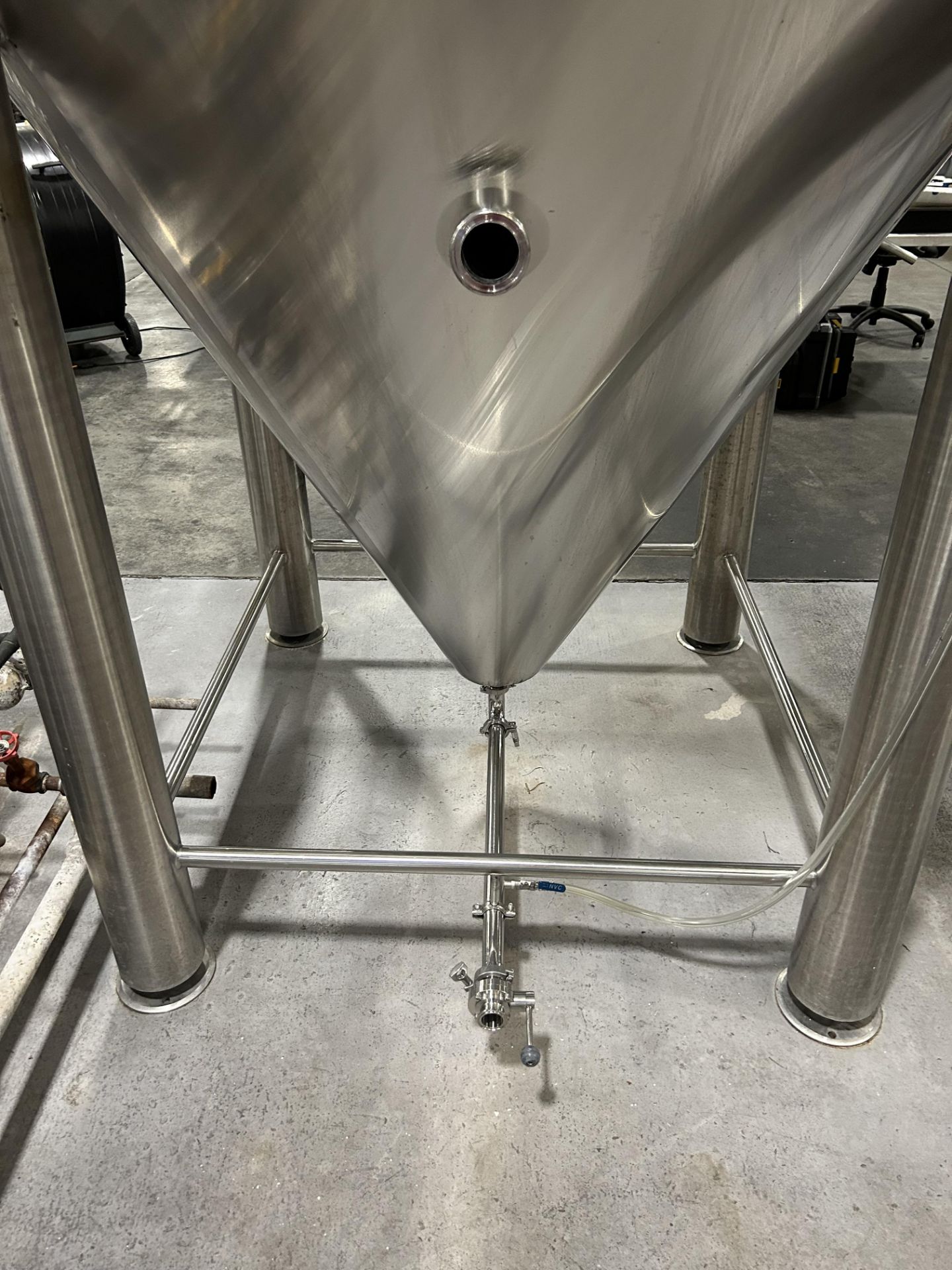 (1) 60 bbl Unitank / Fermenter TANK by Specific Mechanical, 25% Headspace, Sight Tube, - Image 4 of 5