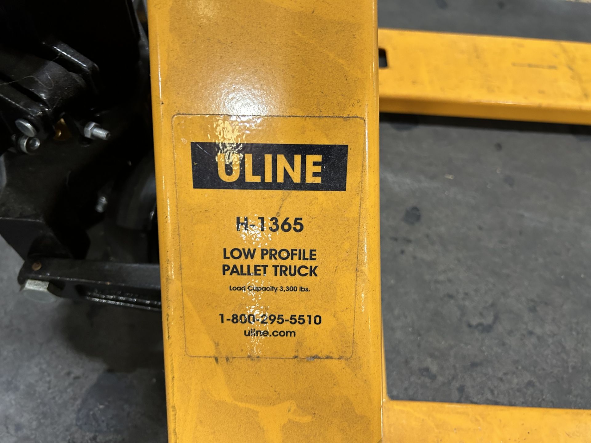 U-Line Low Profile Pallet Truck - Image 3 of 4