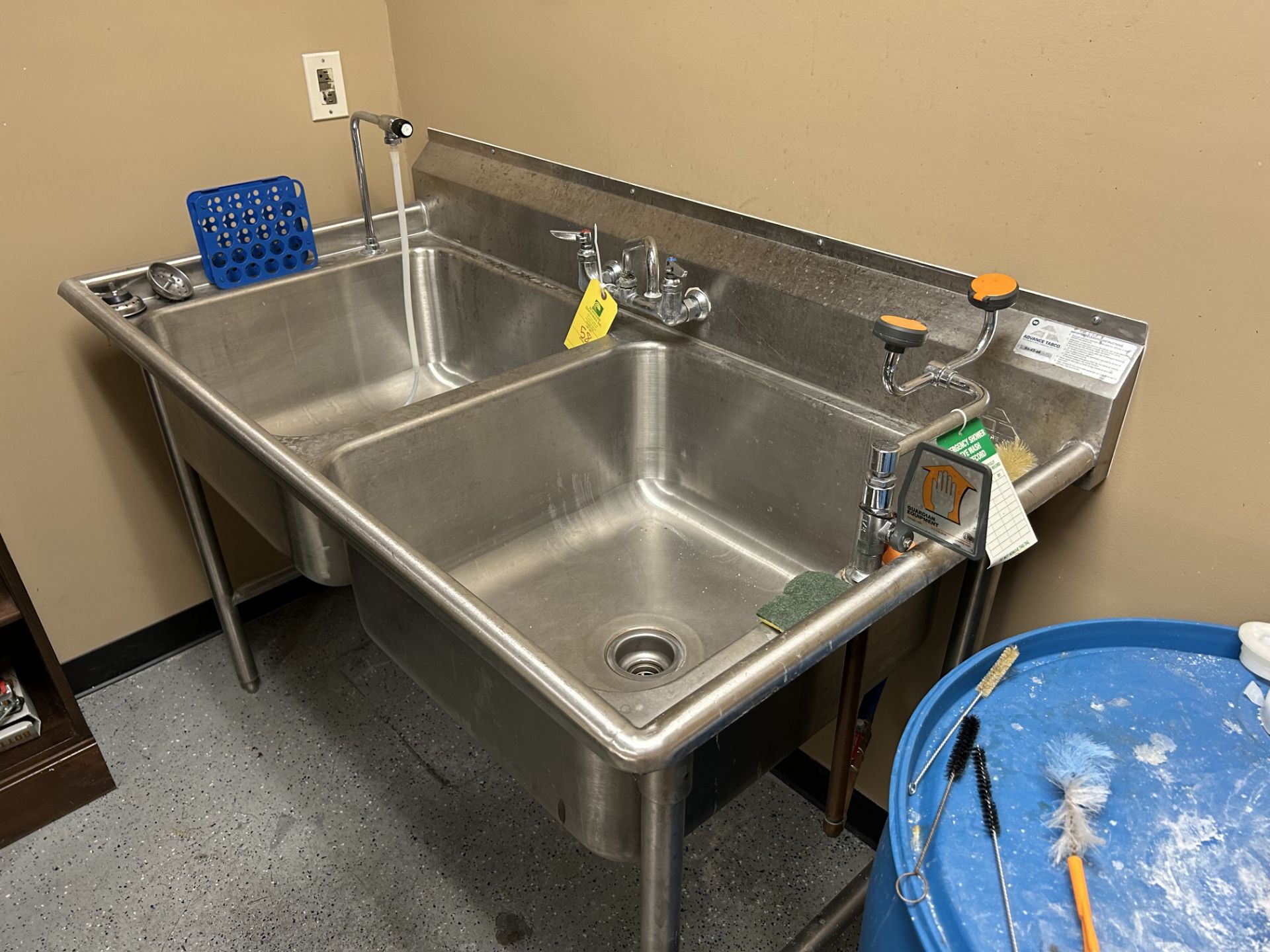 Stainless Steel Lab sink with eye wash station - Image 2 of 4