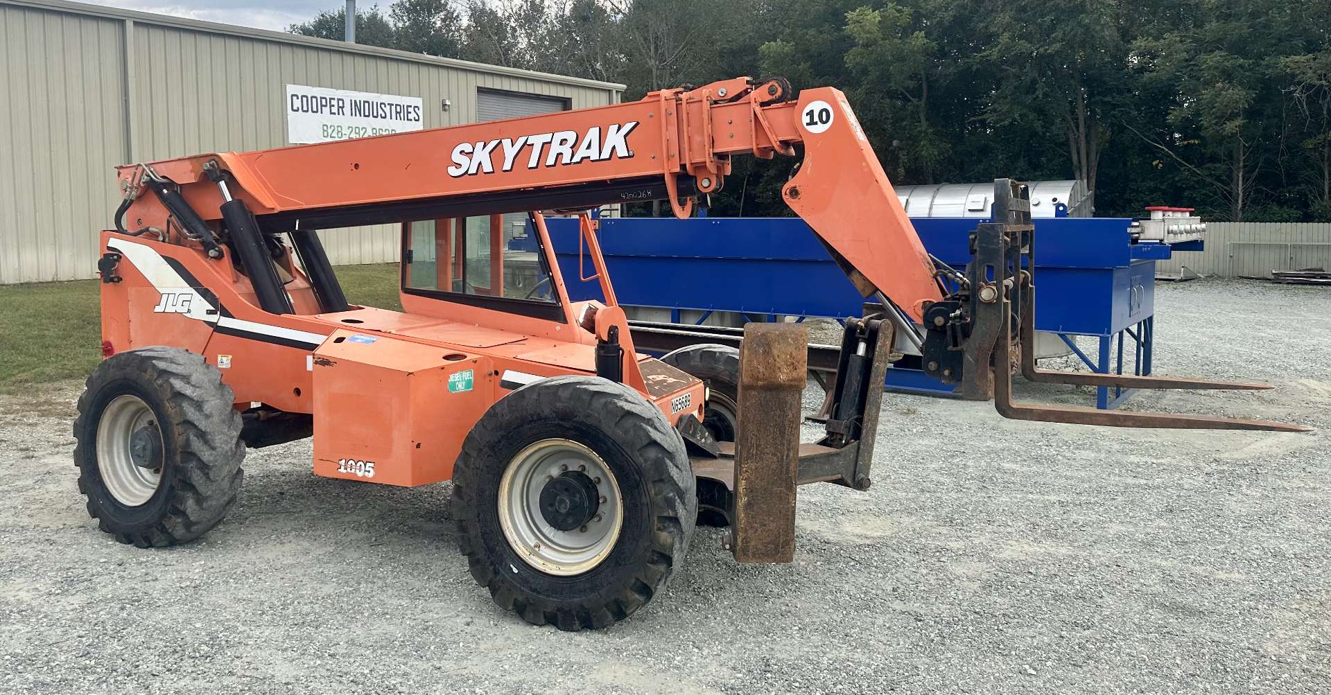 2016 JLG 10054 TELEHANDLER; SN 0160039537 10,000 # CAPACITY. 54’ OF ...