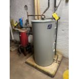 Bradford Hydrojet Hot Water System, Rigging & Loading Fee: $100