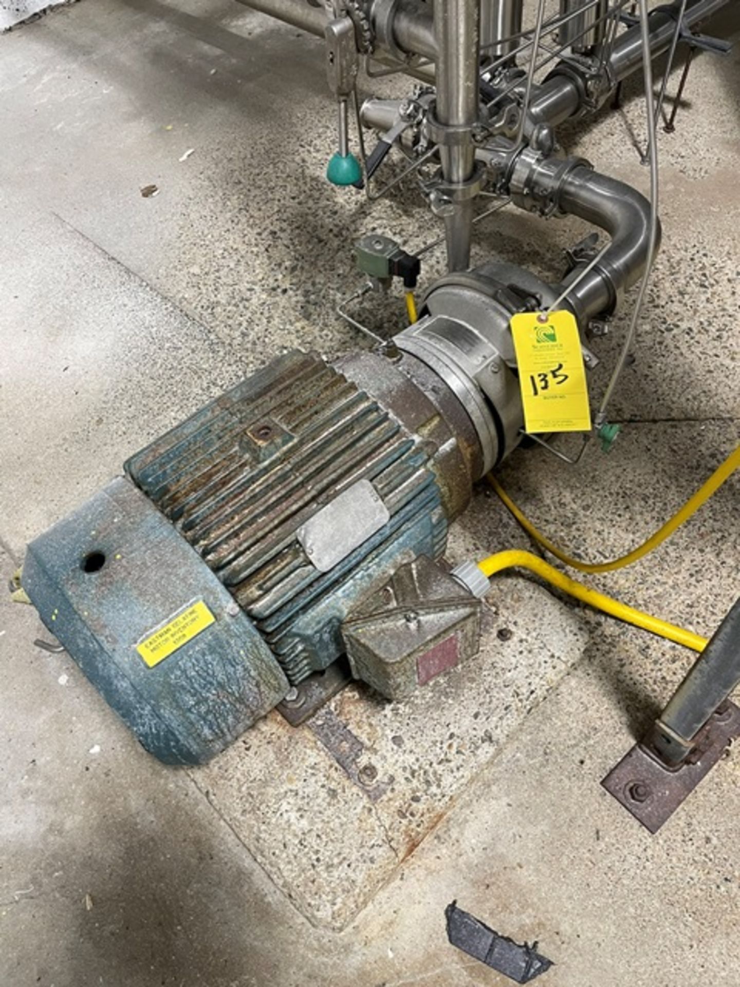 20 HP Motor w/APV #W155/35 Pump, Rigging & Loading Fee: $200 - Image 3 of 3