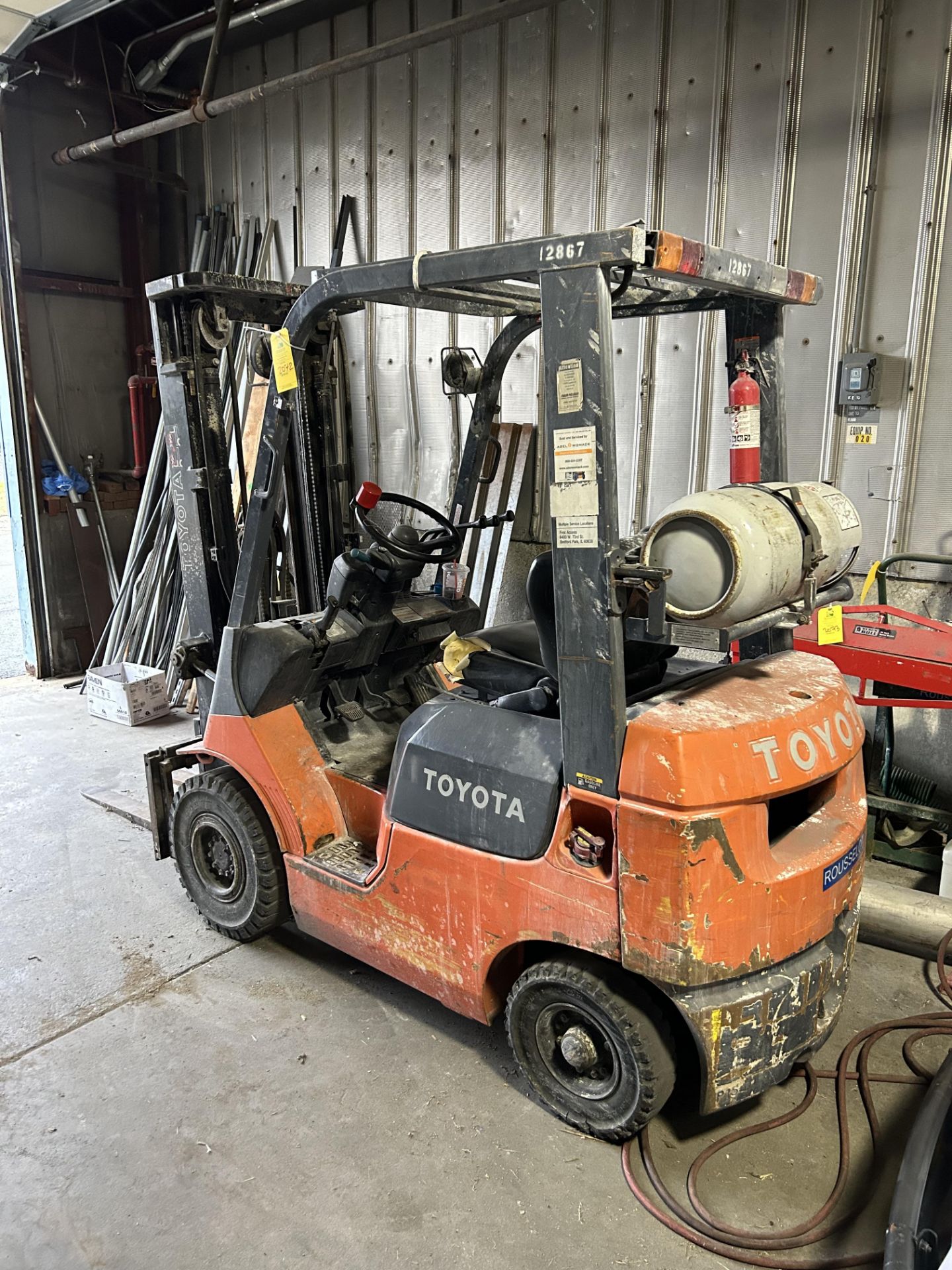 Toyota Forklift, Model #7FGUI5, S/N #60382, Rigging & Loading Fee: $250 - Image 2 of 4