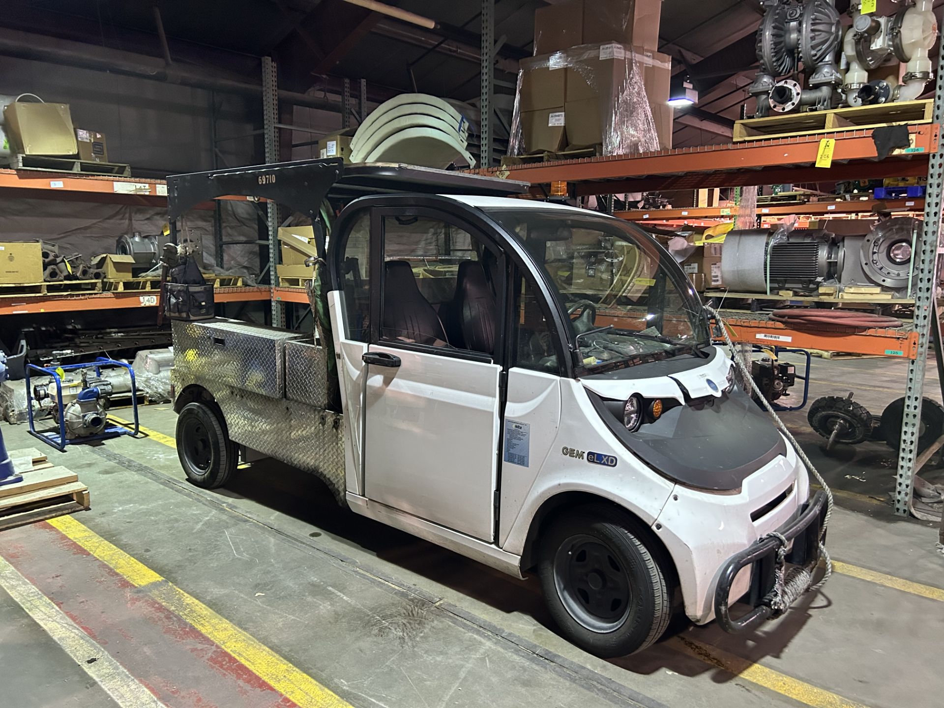 Gem eL XD Electric Utlitiy Vehicle, Rigging & Loading Fee: $250 - Image 2 of 4