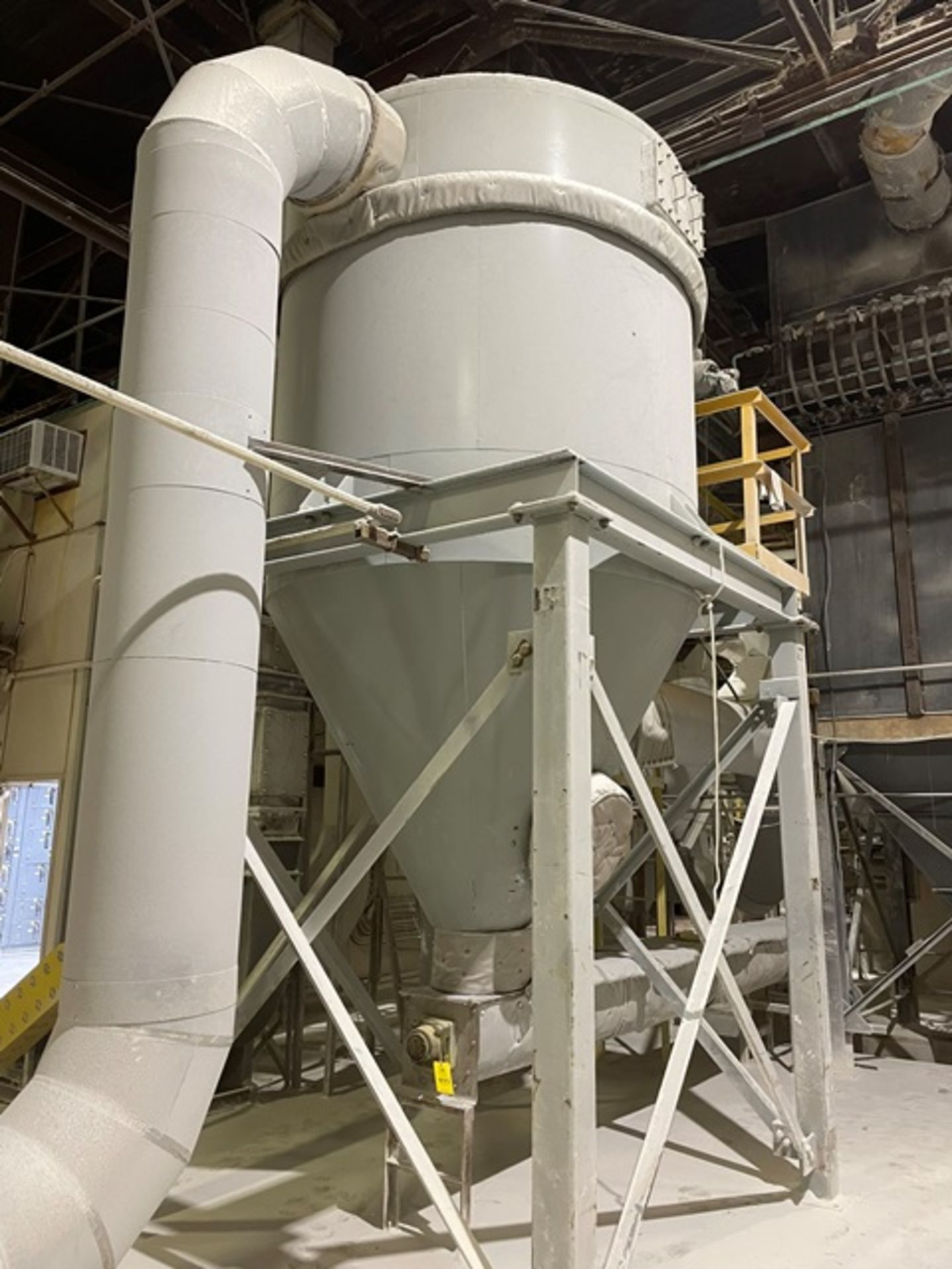 Dust Collection Silo/Approx. 8' Dia. X 16', Rigging & Loading Fee: $5200 - Image 2 of 2
