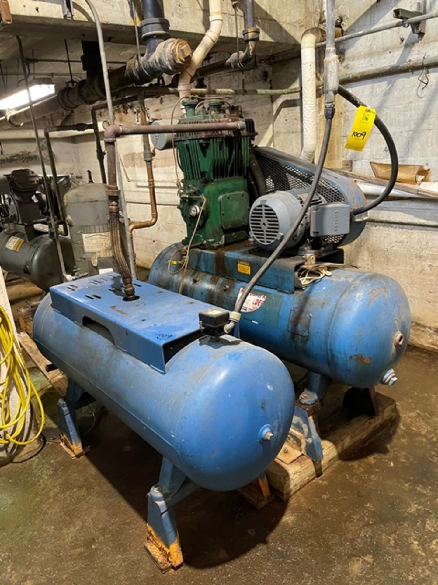 Sullair 7.5 HP Air Compressor Includes Extra Air Receptacle, Blue, Rigging & Loading Fee: $750