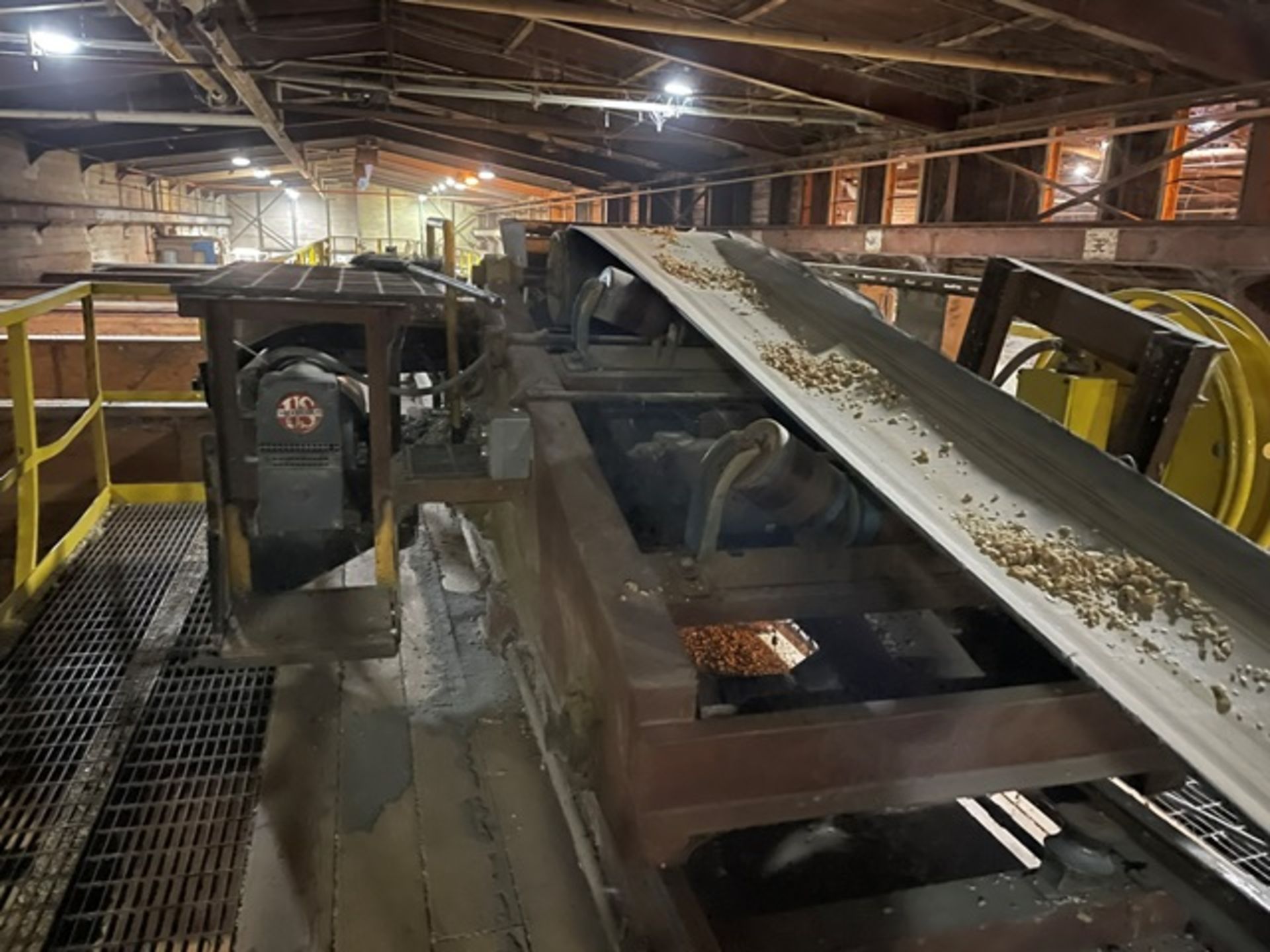 Motorized Belt Conveyor, Approx. 250' Length., Rigging & Loading Fee: $14000 - Image 3 of 3