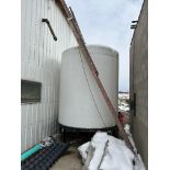 3000 gal capacity holding tank