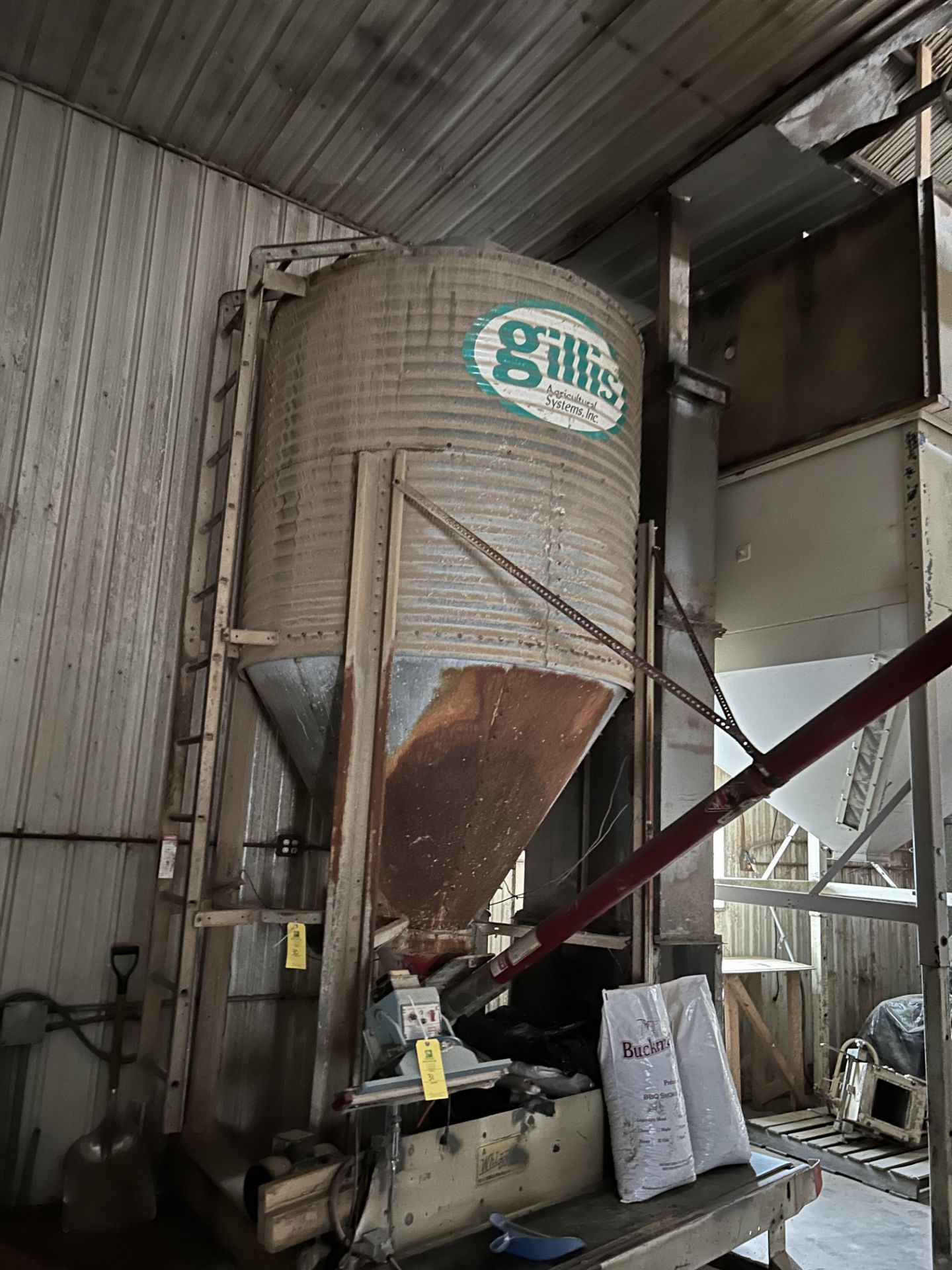 Gillis Metal Silo Bin, Includes a digital weight scale built into the steel bin - Image 2 of 5