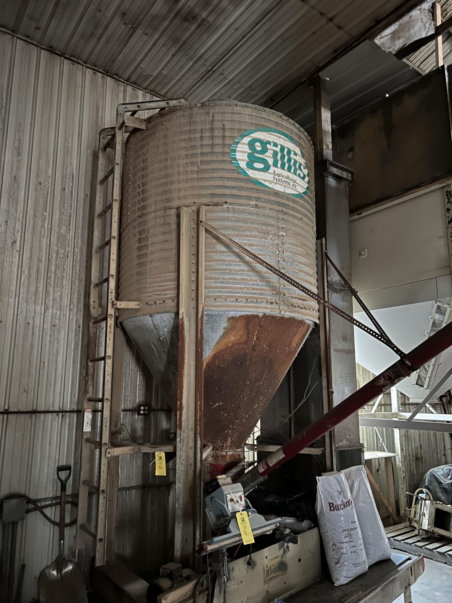 Gillis Metal Silo Bin, Includes a digital weight scale built into the steel bin - Image 5 of 5