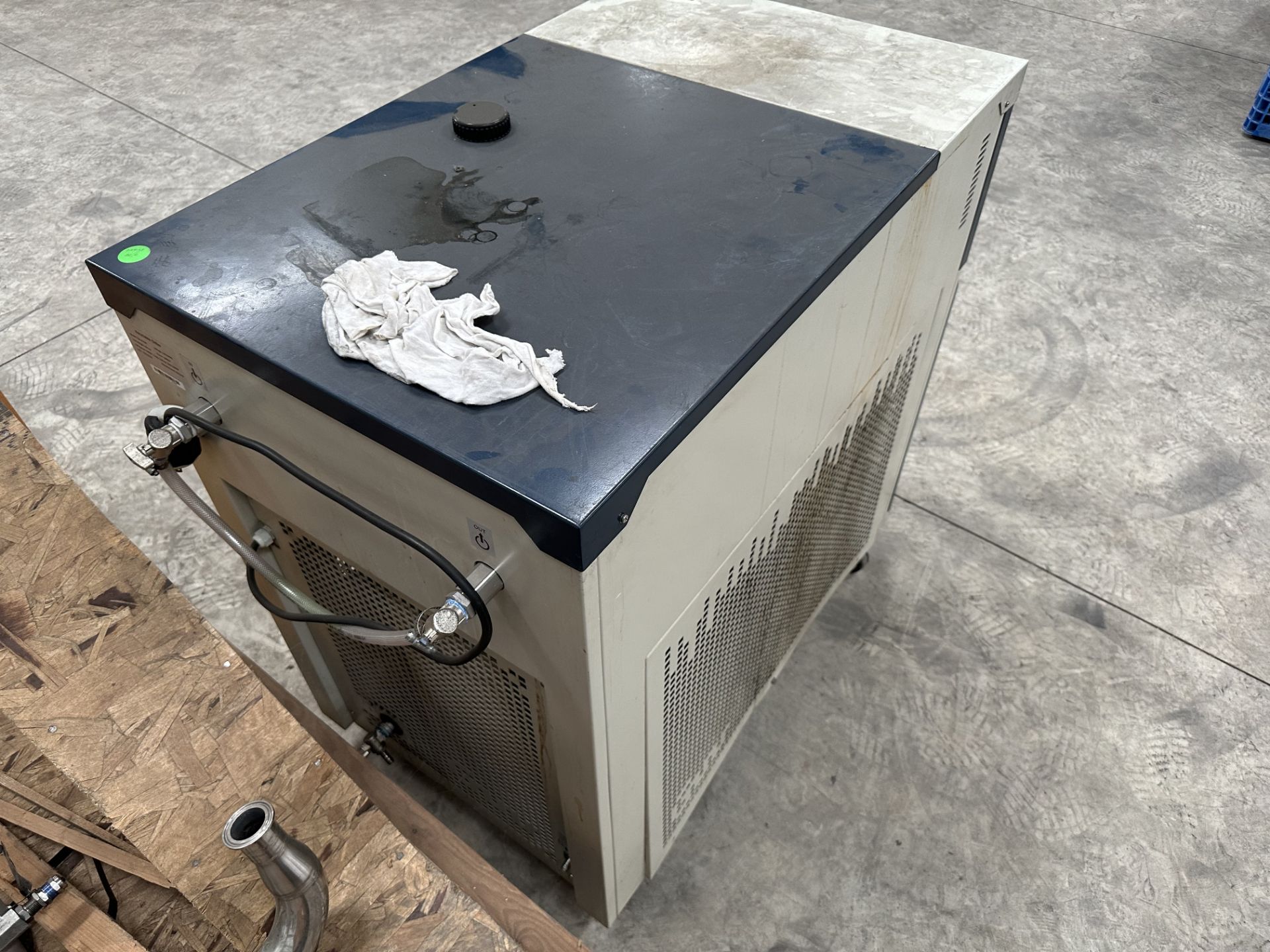 (Located in Quincy, FL) Across International Recyclable Chiller, Model# C30-40-50L, Serial# - Image 3 of 4