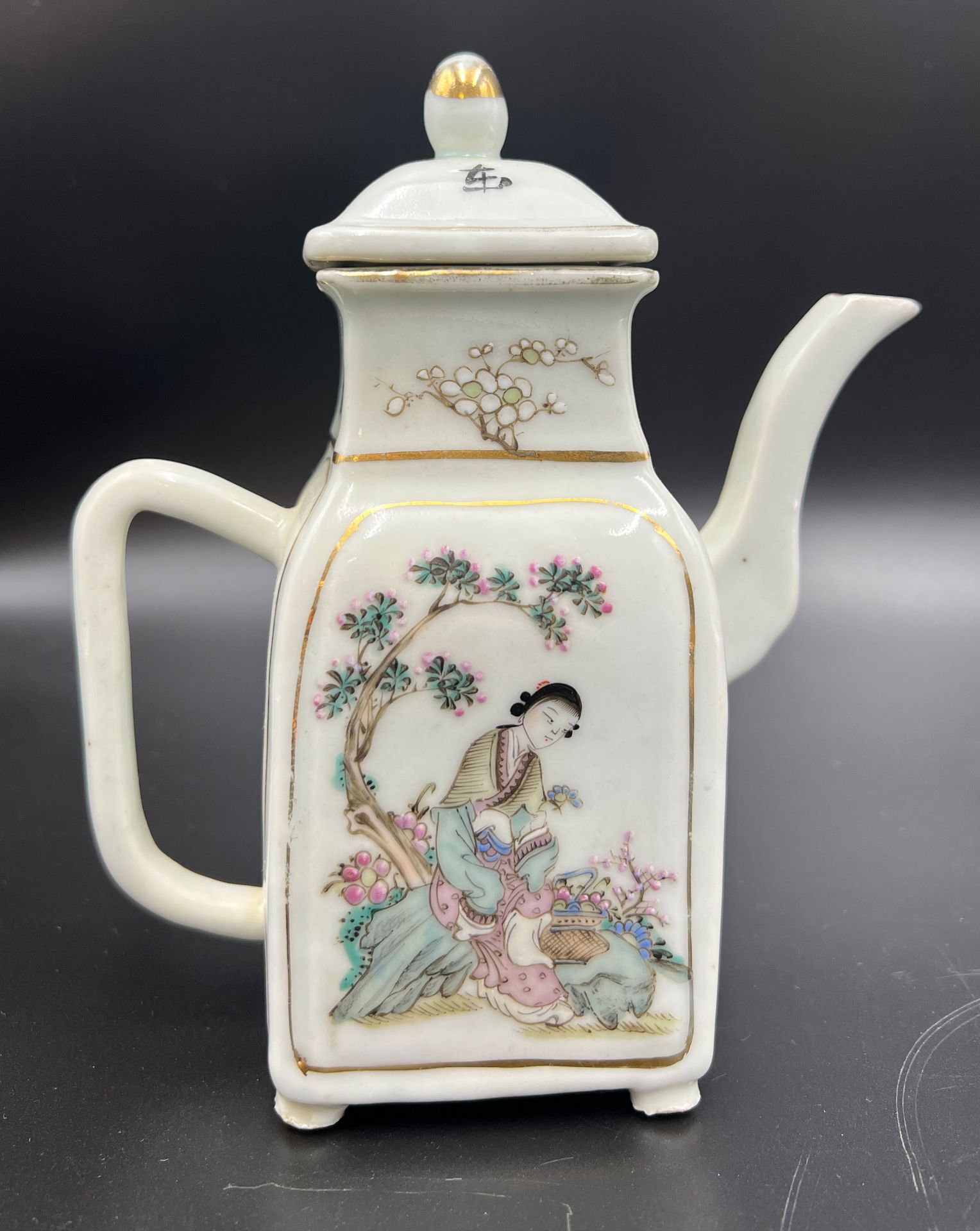 CHEN Huazhen. Kleine Teekanne. China. Um 1900-1950. Neu Famille Rose. - Bild 4 aus 15