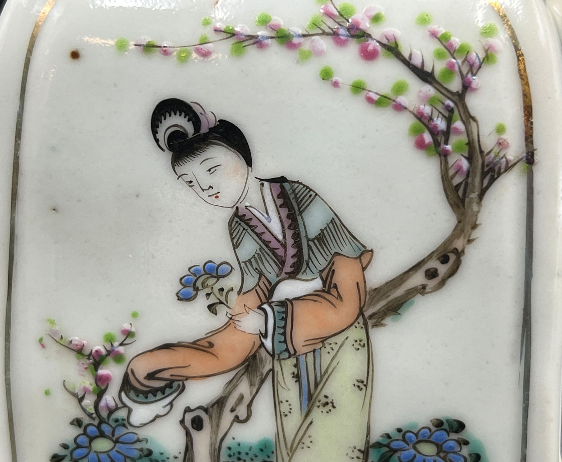 CHEN Huazhen. Kleine Teekanne. China. Um 1900-1950. Neu Famille Rose. - Bild 9 aus 15