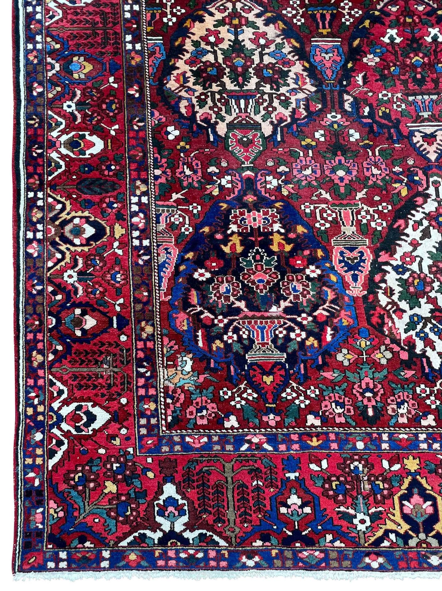 Bakhtiar. Oriental carpet. Palace carpet. 1st third 20th century. - Image 8 of 18